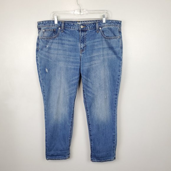 GAP Sexy Boyfriend Fit Medius Wash With Light Distressing Jeans Size 16/33R - Picture 1 of 11